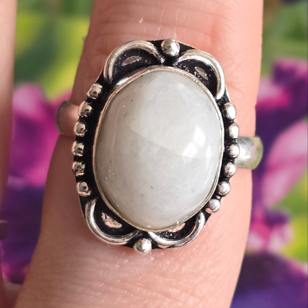Moonstone ring silver tone boho bohemian size 10 ten white